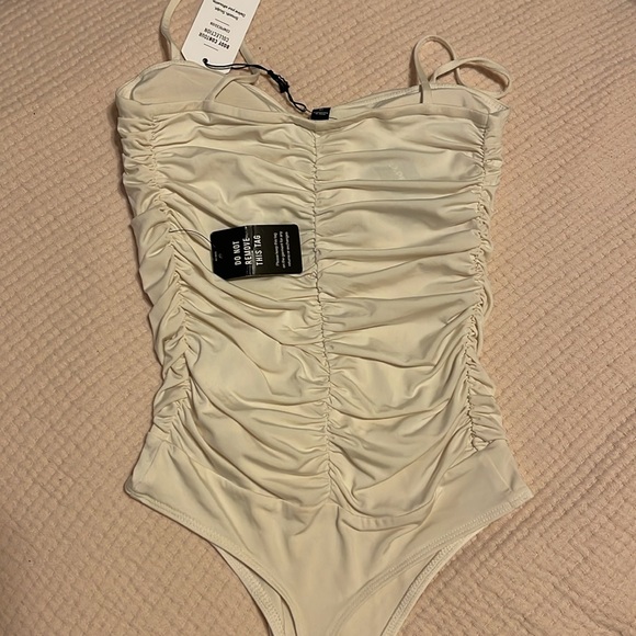 Express Rouched Body Contour Body Suit - Picture 3 of 7